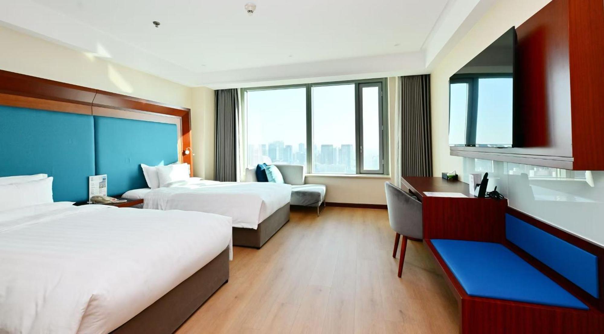 Novotel Atlantis Shanghai - Price And Value Breakfast In The Clouds With River View In The Revolving Restaurant &24H Free Self-Laundry Xangai Exterior foto